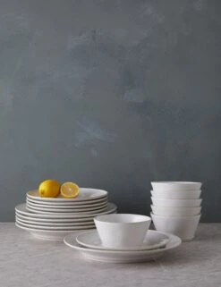 Beja Dinnnerware 18-Piece Set By Costa Nova -TableTrove Sales Store BejaDinnnerware18 PieceSetbyCostaNova Cream 15675