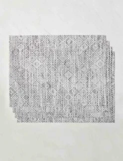 Mosaic Rectangle Placemat (Set Of 4) By Chilewich 13 Mosaic Rectangle Placemat (Set Of 4) By Chilewich -TableTrove Sales Store ChilewichMosaicRectanglePlacemat BlackandWhite Setof4 6263