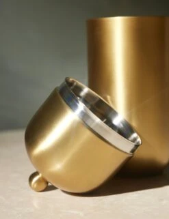 Colin Cocktail Shaker -TableTrove Sales Store ColinCocktailShaker 13415 SITECROP