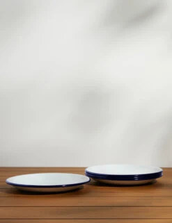 Enamelware Dinner Plate (Set Of 4) By Crow Canyon -TableTrove Sales Store Enamelware Dinner Plate Blue Rim Set of 4 2173