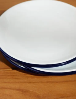 Enamelware Salad Plate (Set Of 4) By Crow Canyon -TableTrove Sales Store Enamelware Salad Plate Blue Rim Set of 4 9803