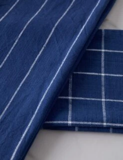 Simple Kitchen Towels (set Of 2) By Farmhouse Pottery -TableTrove Sales Store SimpleKitchenTowels NavywithWhite 16324