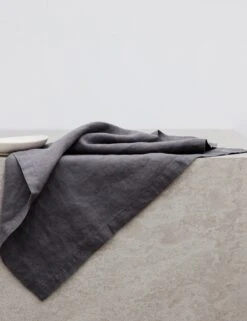 Linen Table Napkins (Set Of 4) By Cultiver -TableTrove Sales Store cultiver linen table napkins set of 4 charcoal gray 1